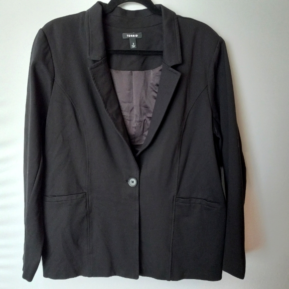 Torrid Studio Luxe Ponte Tailored Fit Blazer - Picture 3 of 6